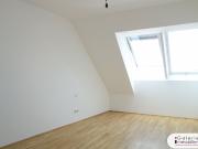 VIDEO: Bis zu 15 Jahre: Moderne 2 Zimmer Balkonwohnung...