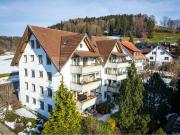 Viel Platz an schöner Lage mit Aussicht über Bäretswil