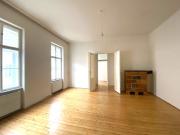 Viel Platz für die Familie oder WG: 4 Zimmer Altbau...