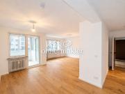 Viel Platz: Modernisierte 4 Zimmerwohnung mit Loggia