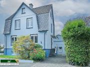 Viel Platz, viele Möglichkeiten: Ein /Zweifamilienhaus...