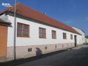 Vielseitig nutzbarer Vierseithof mit Maschinenschuppen,...