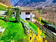 Vielseitige Oase: elegante Doppelhaushälfte im Grünen,...