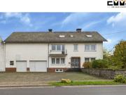 Wohnhaus mit ca. 705m² großer Halle