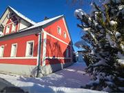 Einfamilienhaus mit Pool, Garagen & großem...