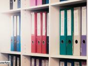 Vielseitiges Objekt: Bürogebäude plus drei Lagergebäude