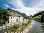 Vierkanthof mit vielen Nutzungsmöglichkeiten private...