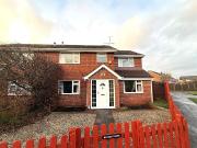 Vigo Lane, Yateley GU46, 4 bed property to rent, £2,150...