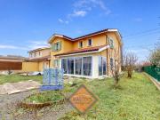 Viila de 2008 de 132m2 sol avec 3 chambres sur un terrain de