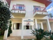 Casa Arejada e Ampla com 4 quartos sendo 2 suítes e...