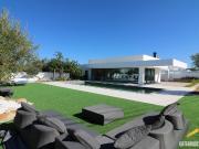 Vila moderna de 4 quartos com piscina em São Brás de...