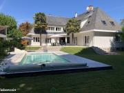 Villa 10 pièces 318 m²