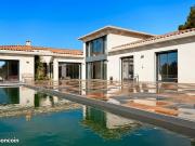 Villa 10 pièces 357 m²