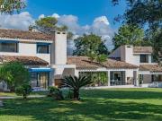 Villa 10 pièces 544 m²