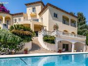Villa 12 pièces 445 m²