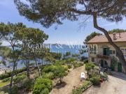 Villa en bord de mer avec jardin