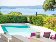 Villa avec piscine et jardin