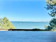 Villa en bord de mer avec jardin