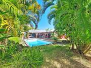 Villa 3 chambres + bungalow piscine