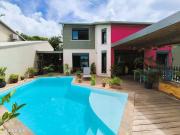 Villa 3 chambres + T2 indépendant avec piscine et...