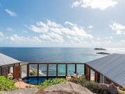 Villa avec piscine en bord de mer