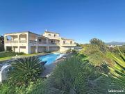 Villa 4 pièces 196 m²