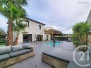 Villa 4 pièces 200 m²