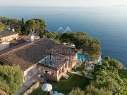 Villa avec piscine et terrasse