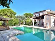 Villa 5/6 pièces avec piscine sur les hauteurs de...