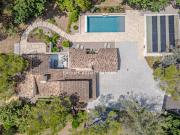 Villa avec piscine et jardin
