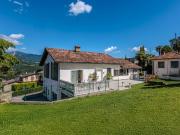 VILLA 6.5 LOCALI CON AMPIO GIARDINO A GRAVESANO