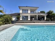 Villa 6 pièces 214 m²