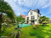 Villa 6 pièces 220 m²