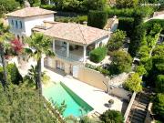 Villa 6 pièces 232 m²