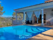 Villa 6 pièces 240 m²