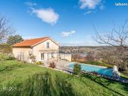 Villa 6 pièces 240 m²