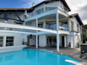 Villa 6 pièces 260 m²