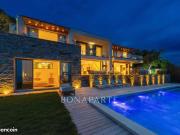Villa 6 pièces 320 m²