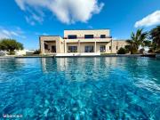 Villa 6 pièces 326 m²