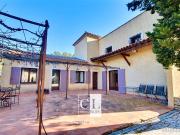 Villa 6 pièces 419 m²