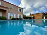 Villa 6 pièces avec piscine au sel sur parcelle de 939m2