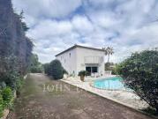 Villa avec piscine en bord de mer