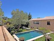 Villa avec piscine et jardin