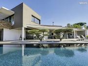 Villa 7 pièces 340 m²