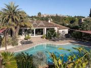 Villa avec jardin et terrasse