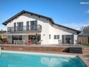 Villa 8 pièces 198 m²