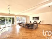 Villa 8 pièces 200 m²