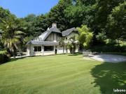 Villa 8 pièces 220 m²