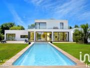 Villa 8 pièces 240 m²