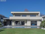 Villa 8 pièces 240 m²